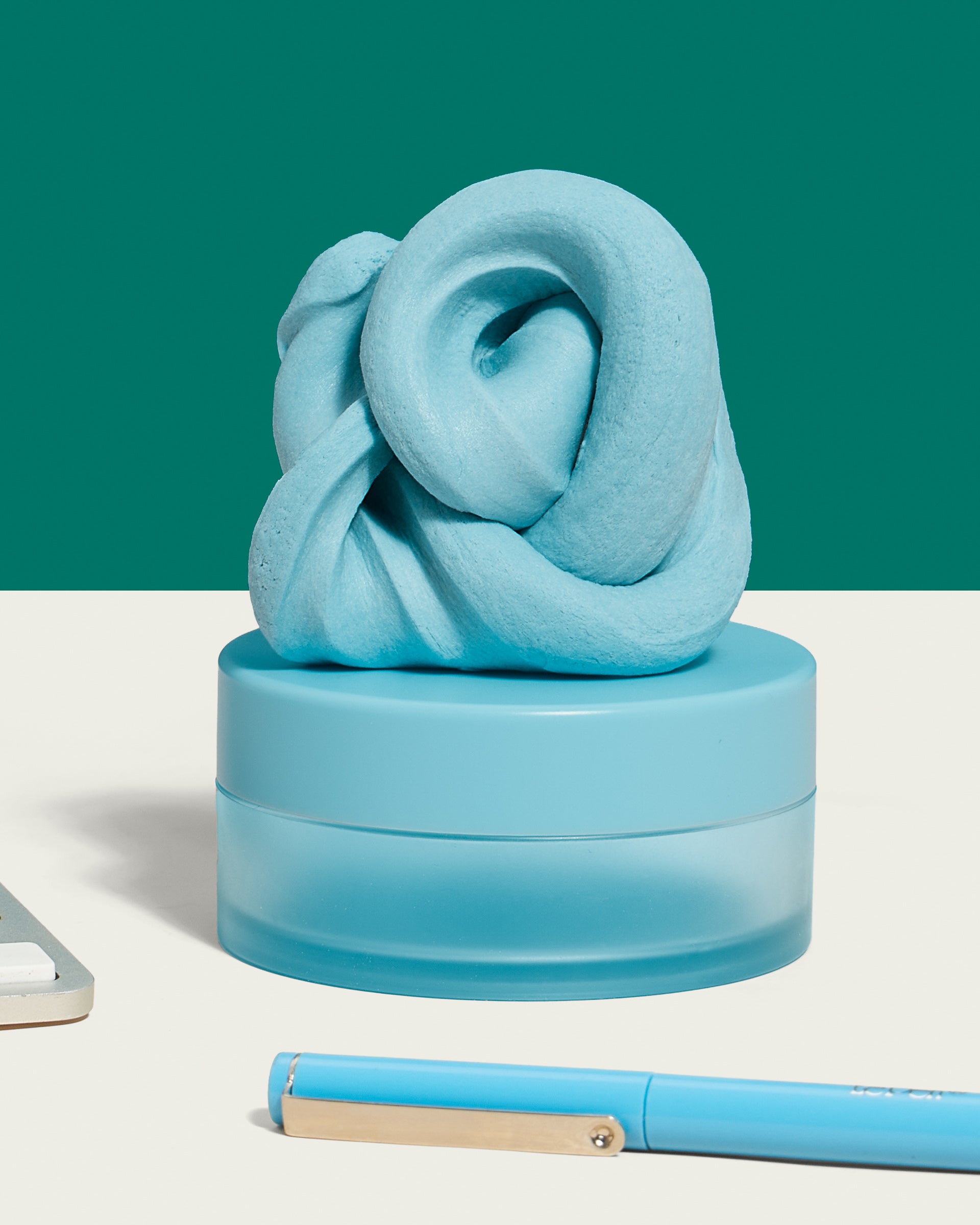 Blur Focus Putty