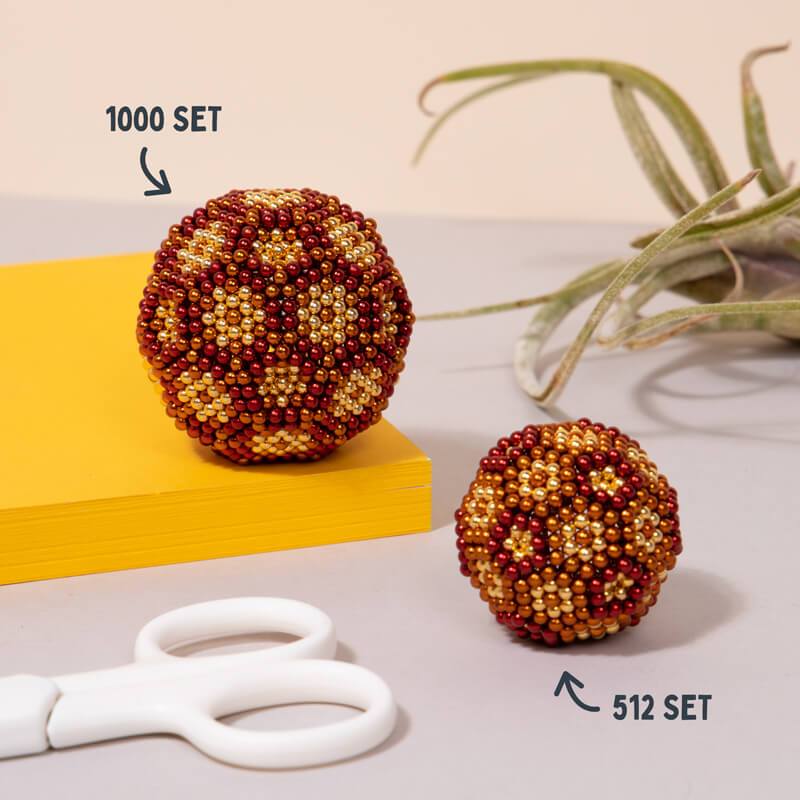 Speks 1000 - Stripes 2.5mm Magnet Balls Ignite