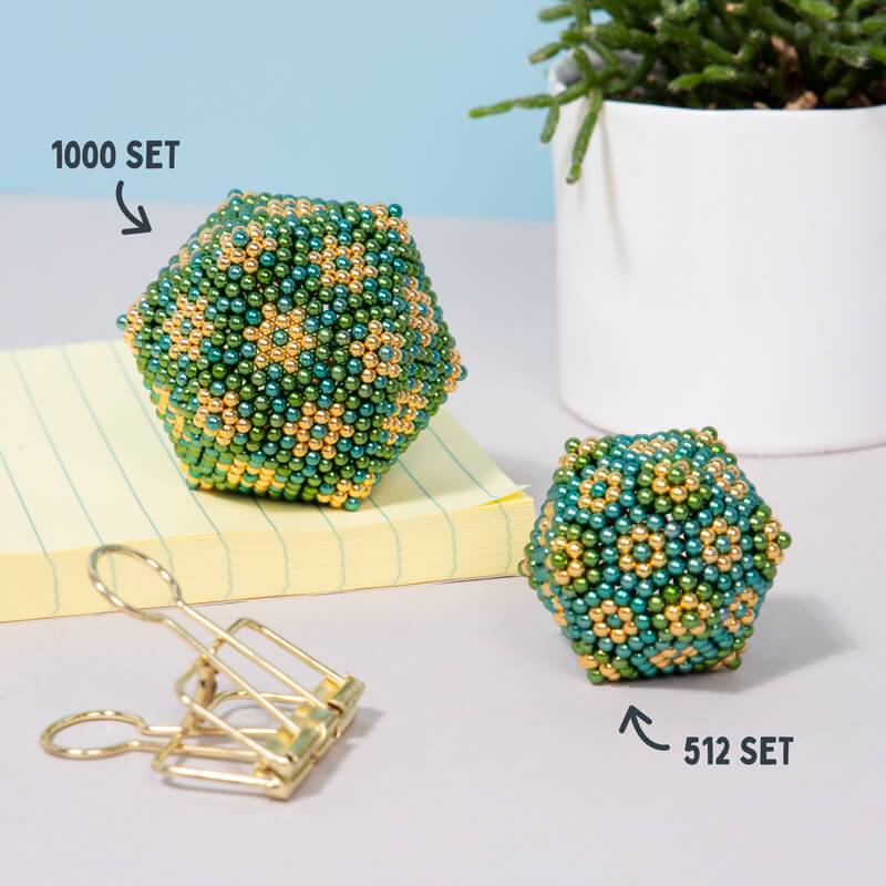 Speks 1000 - Stripes 2.5mm Magnet Balls Inspire