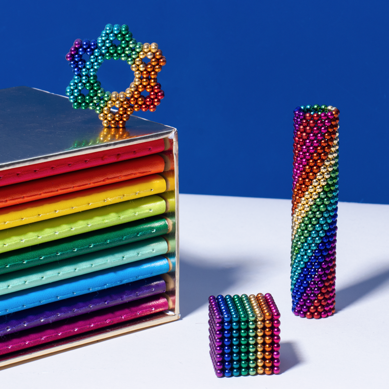 Shop Magnet Balls Speks